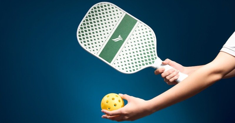 cach-cam-vot-pickleball-cho-nguoi-moi-3