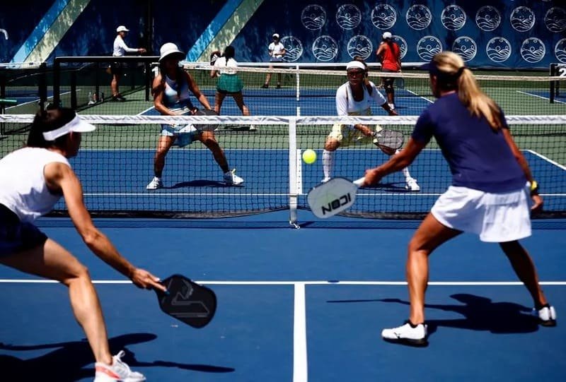nen-mua-vot-pickleball-loai-nao-1
